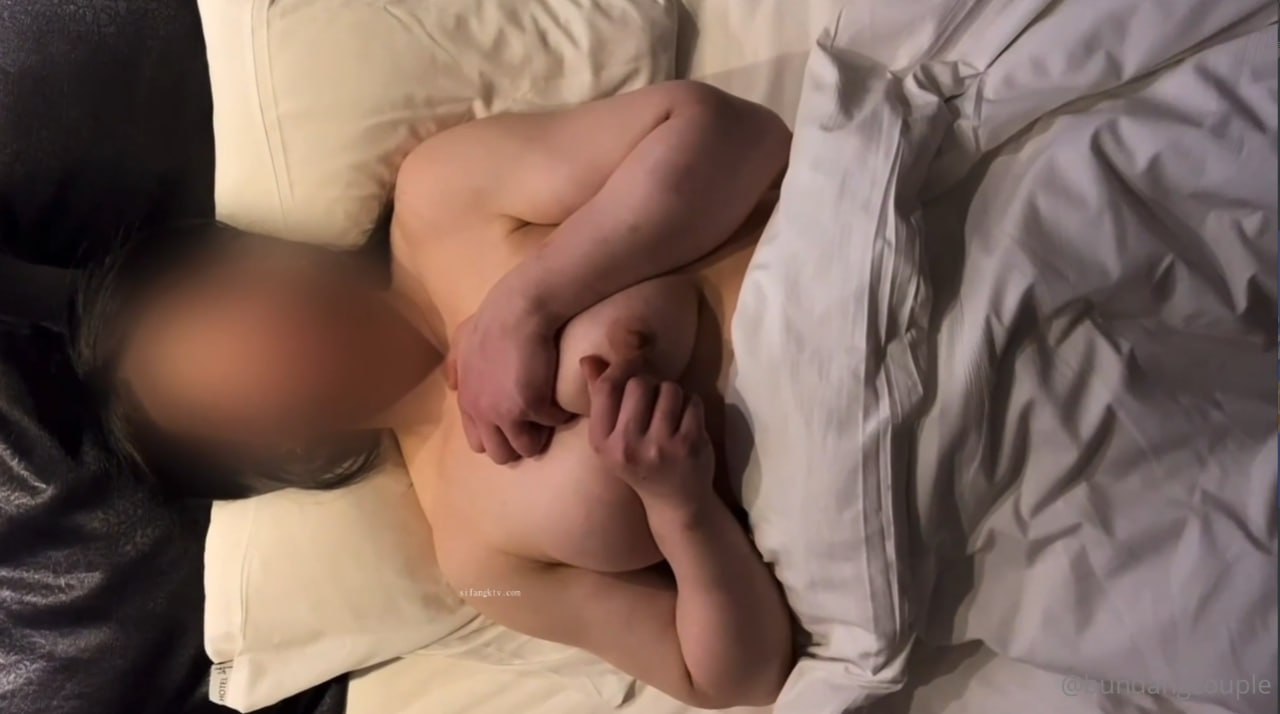 男女啪啪泡良经典！约少妇吃完饭带回酒店强推内射【完整版79分钟已上传下面】
